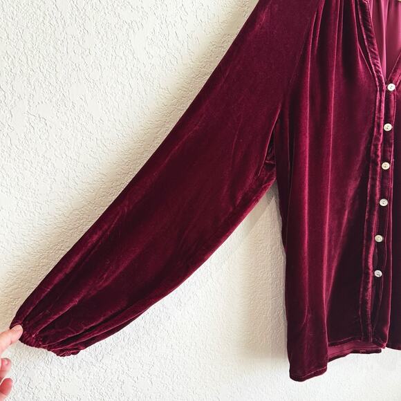 Faherty Womens Naomi Silk Blend Velvet Top Medium Classic Maroon Holiday Button - Picture 3 of 8